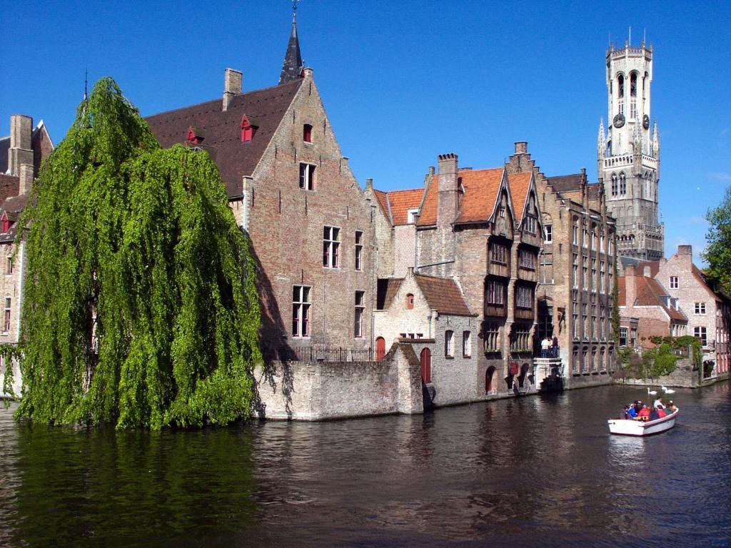 Guest House Huyze Die Maene Brugge Ngoại thất bức ảnh